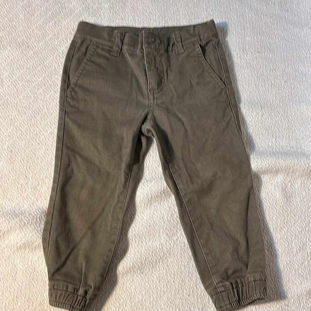 2T Boys’ Casual Olive Pants